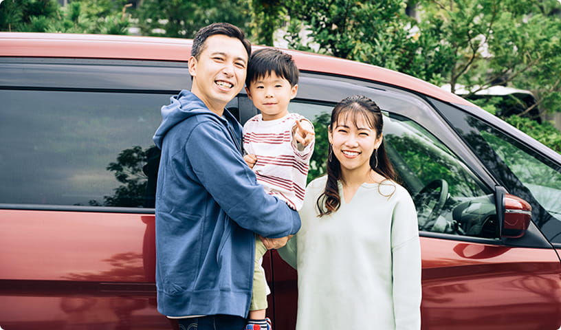 車に乗ってる男性